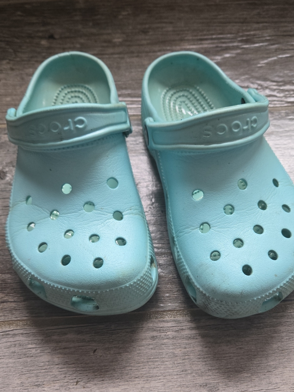 Womens Size 6 Crocs